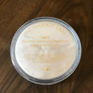 Pat McGrath Skin Fetish Setting Powder in Light 1